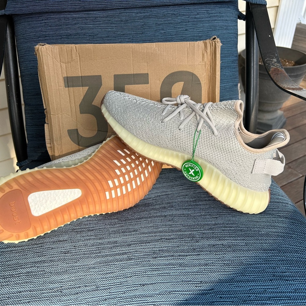 Yeezy Boost 350v2 - sesame - Size 10 men’s